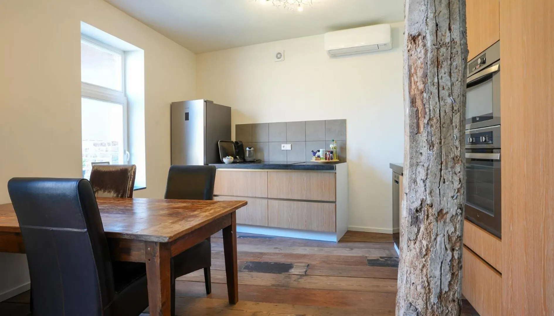 Διαμέρισμα Fijn, Recent Volledig Gerenoveerd Appartement In Μάαστριχτ